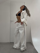 Hooded Contrast Line Set