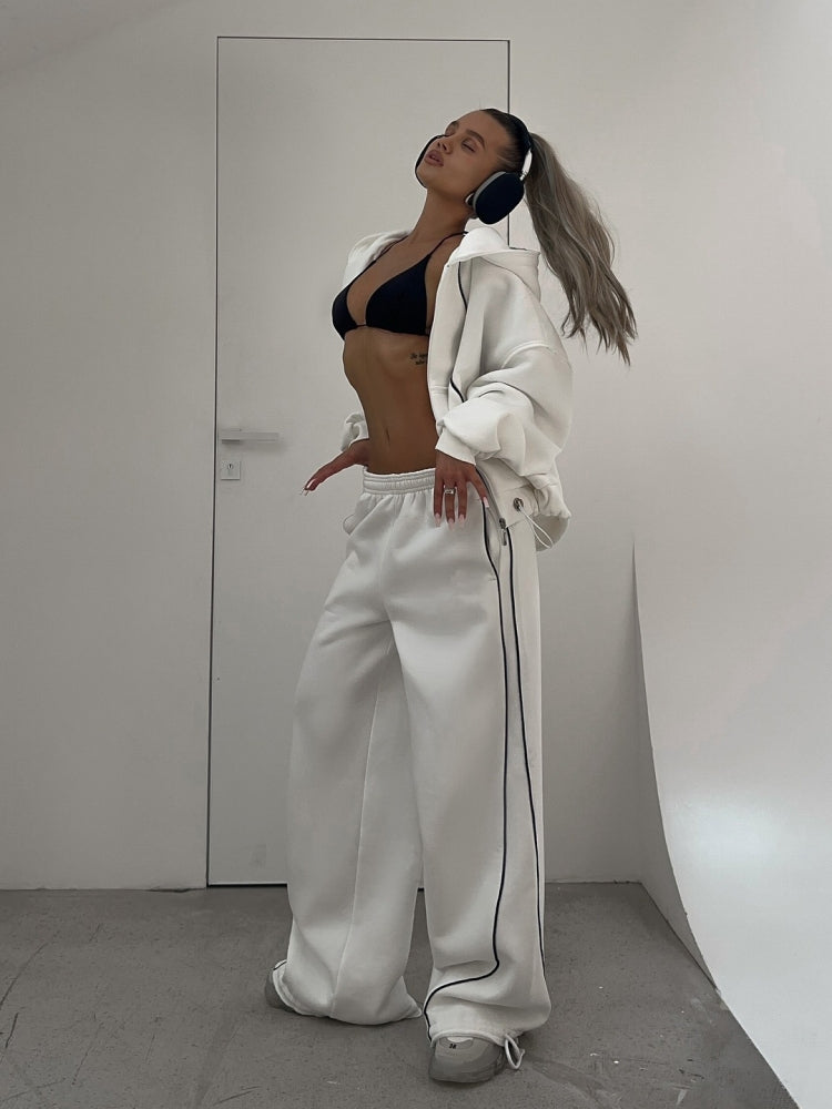 Hooded Contrast Line Set