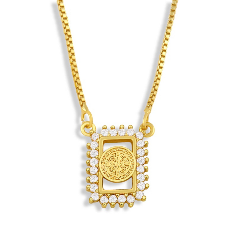 Colar Religioso - Cruz vazada com Cristais e Pérolas